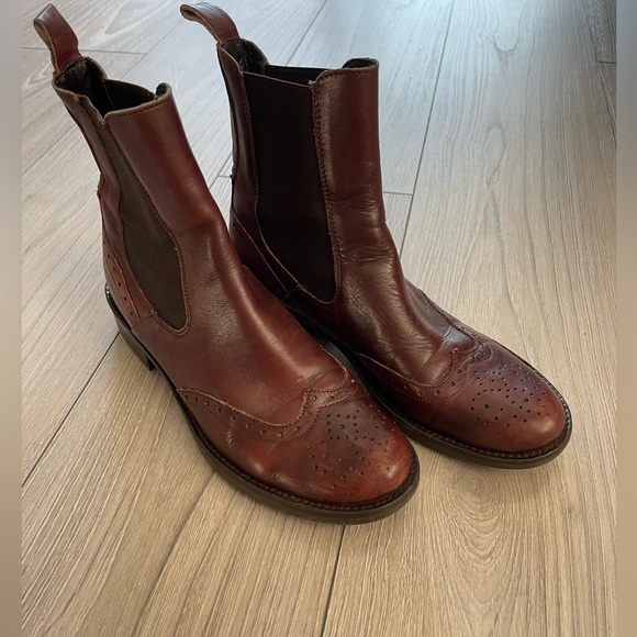 Leather boots - Picture 1 of 9